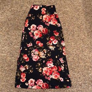 Floral Maxi skirt